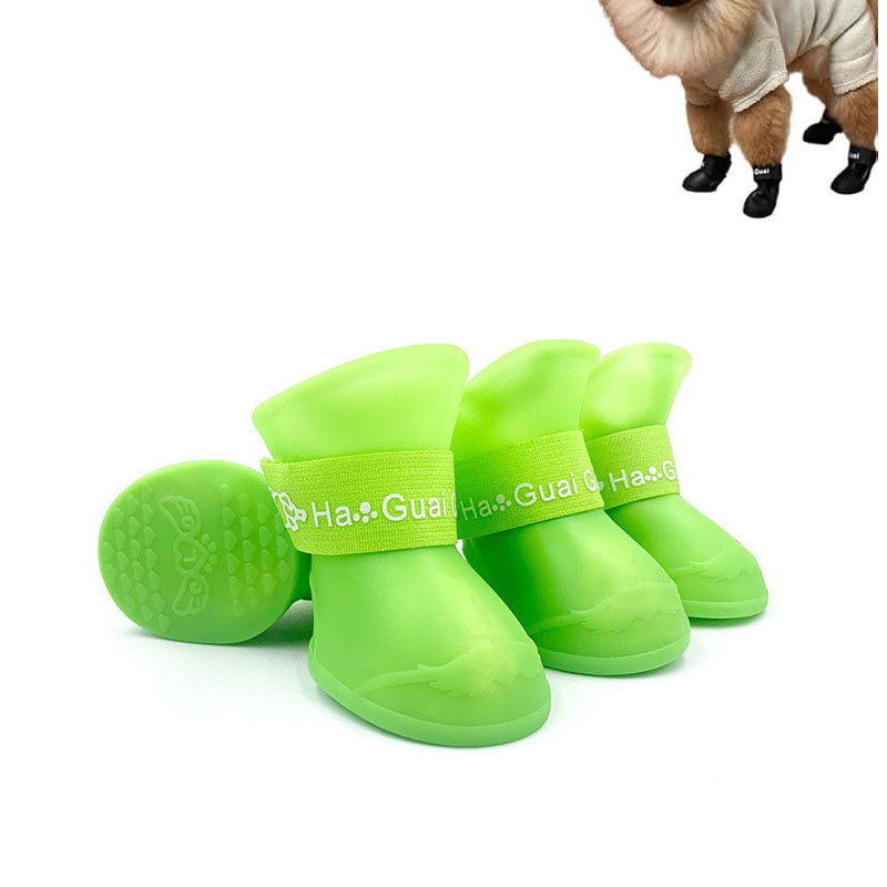 Outdoor Adventure Gear - 4 Buah Sepatu Bot Hujan Anjing